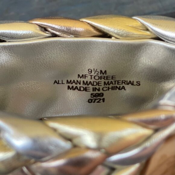 Marc Fisher Toree Women’s Braided Metallic Heeled Sandals 9.5 Silver Square Toe - Picture 3 of 10